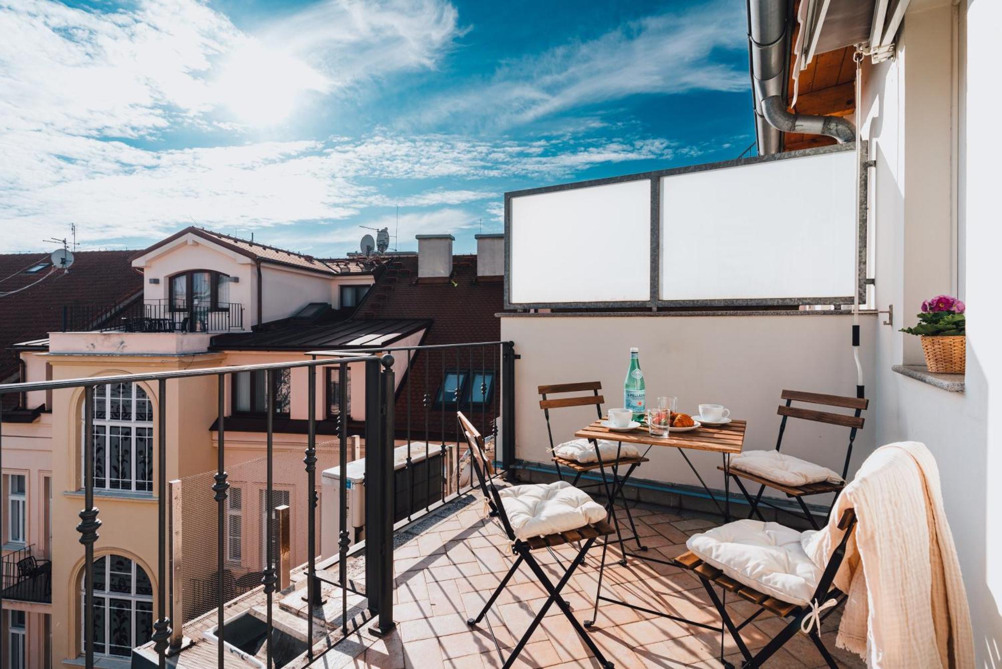 Apartment Two-level With A Terrace Near The Vltava River
